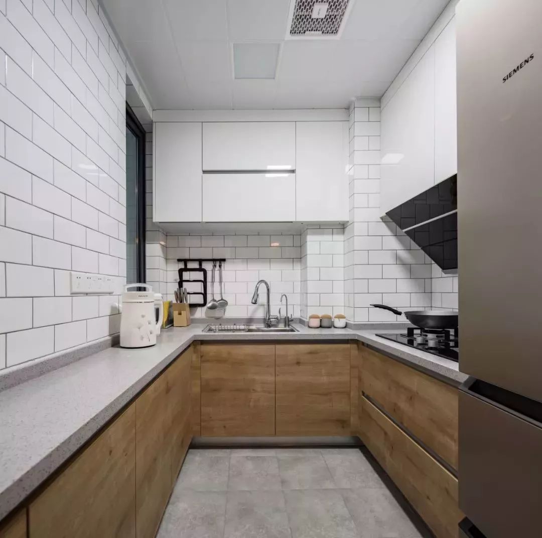 u型小厨房橱柜效果图 – 设计本装修效果图